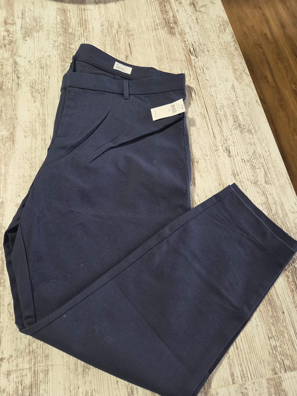 GAP Women's Navy Ankle Crop Pants